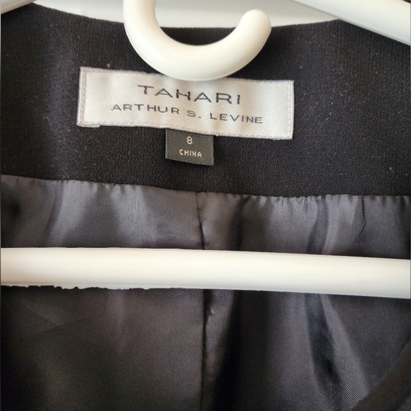 Tahari Arthur S. Levin women's dress coat. - Picture 3 of 8